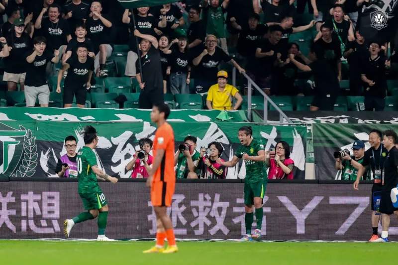 爱游戏新闻-北京国安在欧洲杯中打出碾压，被誉为观众齐声高喊