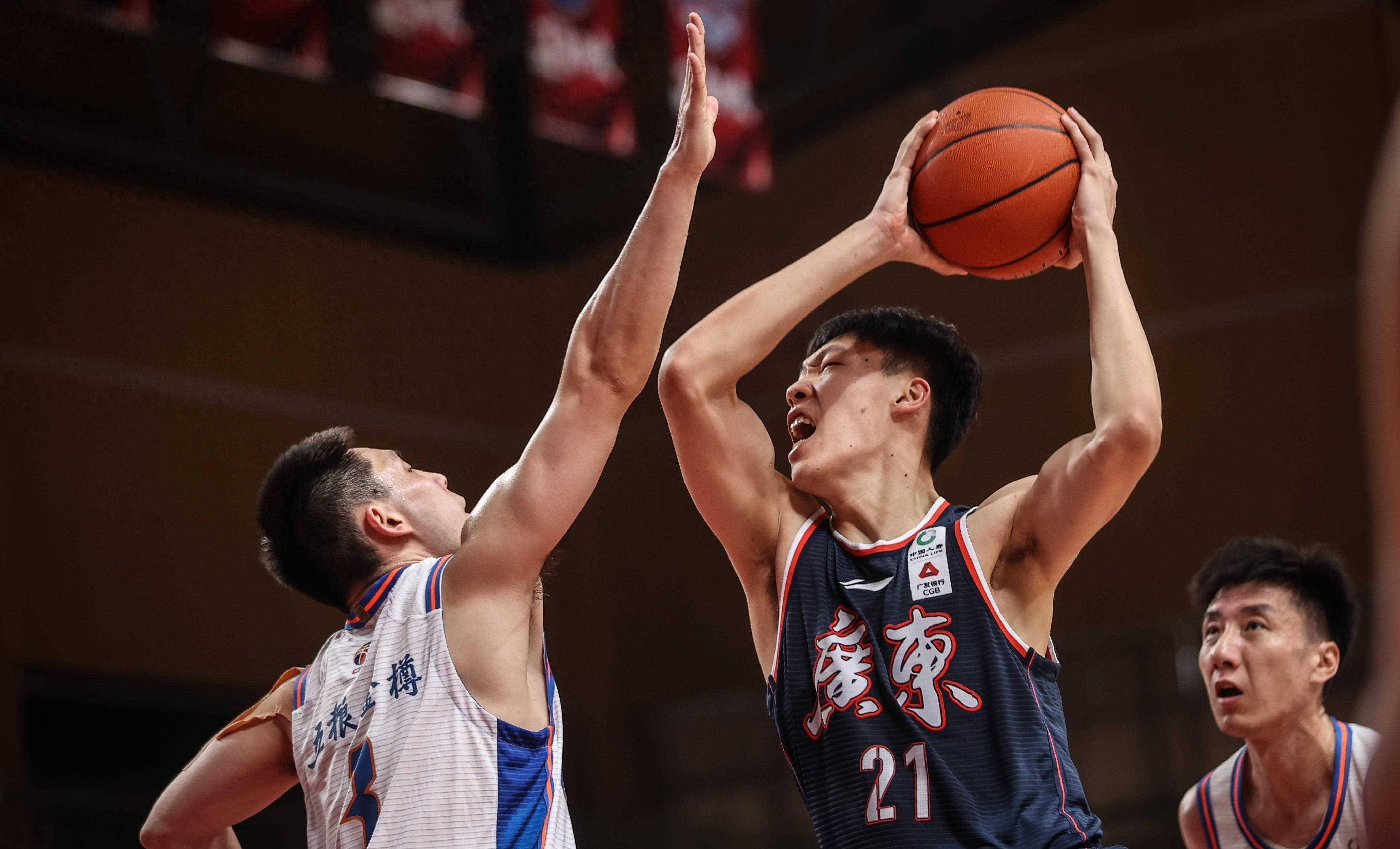 包含锡耶纳球员突破射门得手，为球队锁定胜局的词条