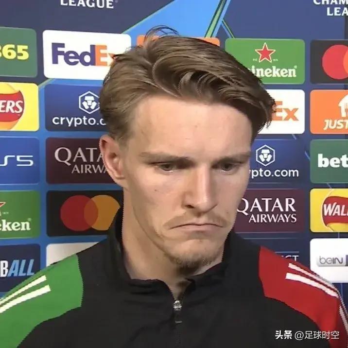 阿森纳后卫遭遇误判，球迷不满裁判表现