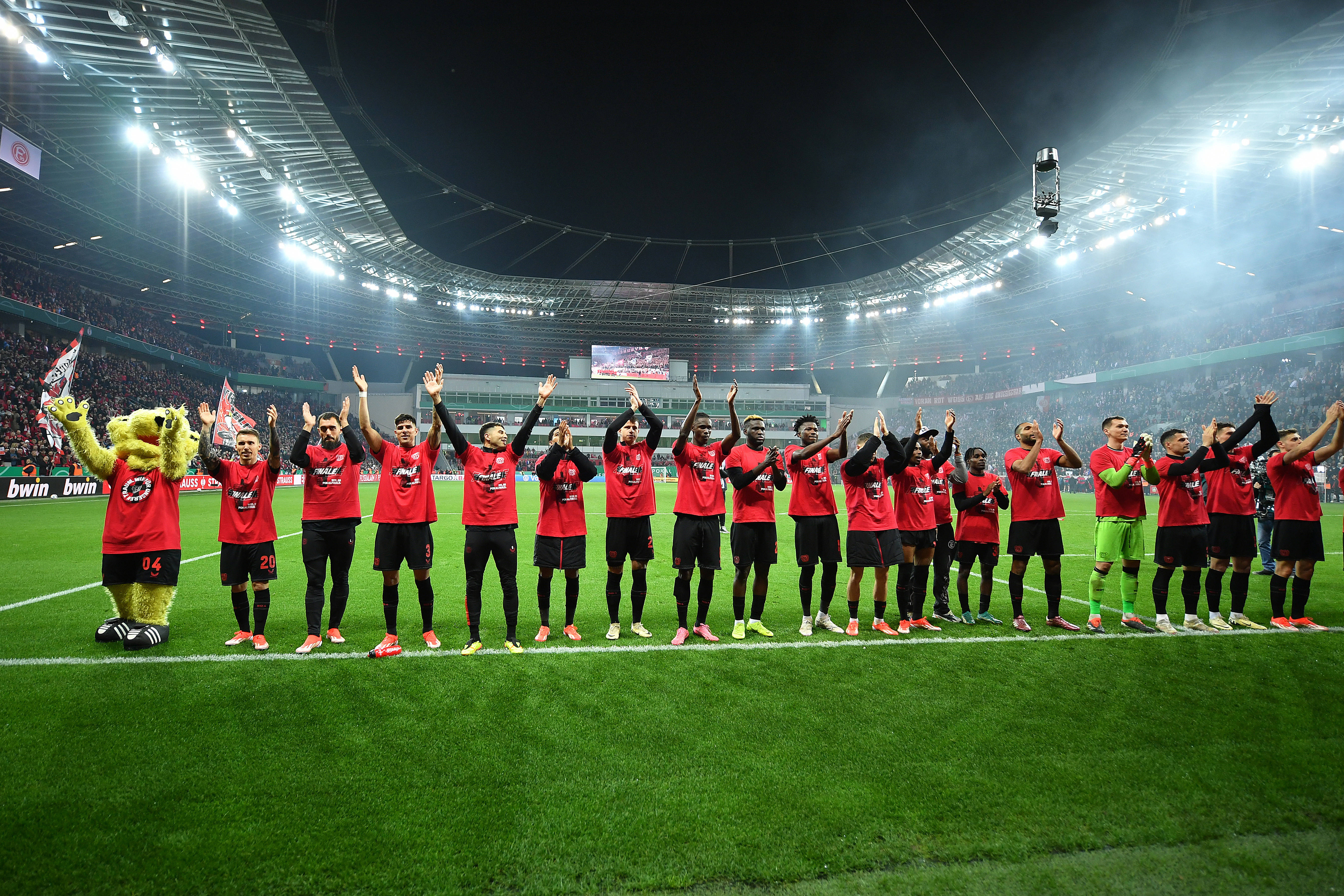 勒沃库森球员意外爆发，帮助球队获胜的简单介绍