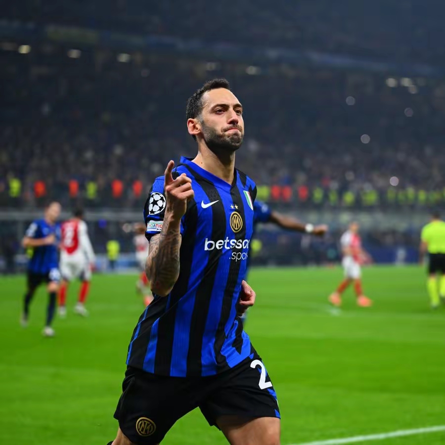 意甲豪门客场作战，取得关键胜利