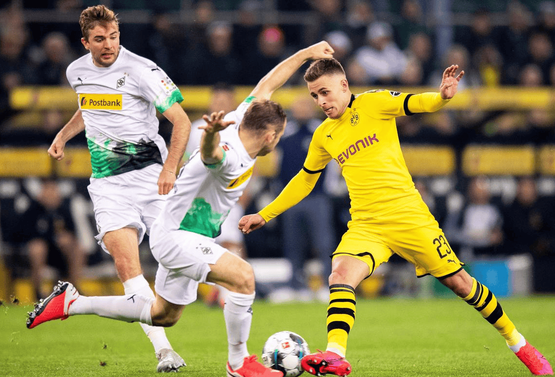 包含门兴格拉德巴赫高居榜首，争夺冠军积分的词条